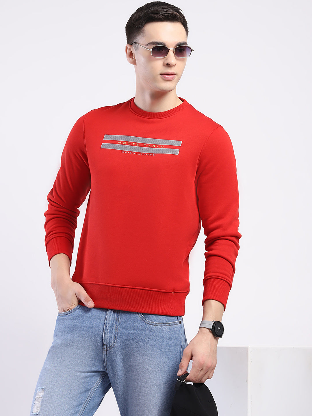 Men Red Solid Round Neck Full Sleeve Sweatshirt
