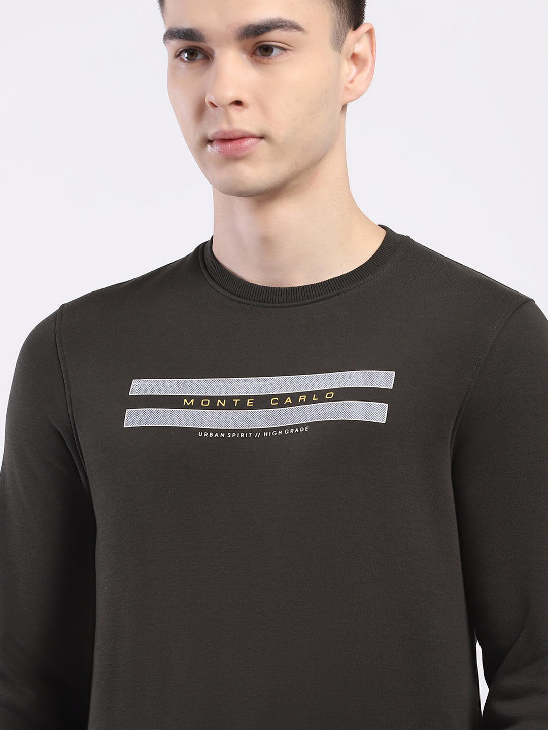 Men Olive Solid Round Neck Full Sleeve Sweatshirt