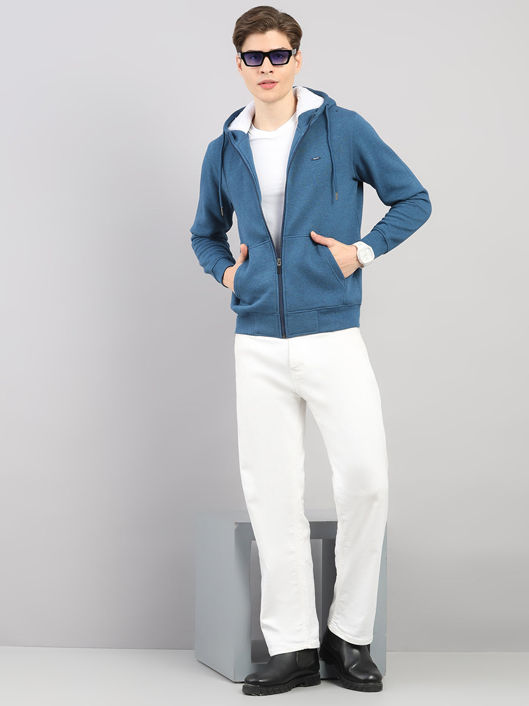 Men Blue Solid Hooded Full Sleeve Sweatshirt