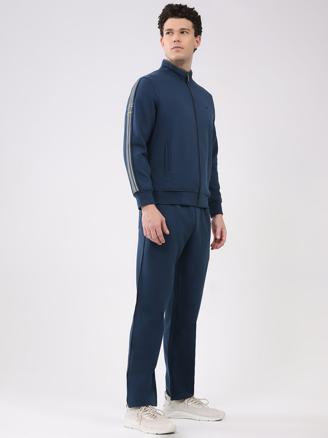 Men Blue Solid Collar Full Sleeve Winter Tracksuit