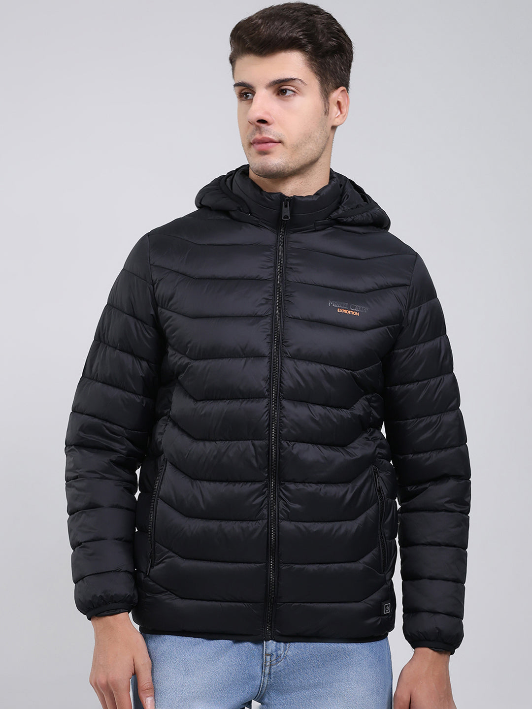 Men Black Solid Hooded Full Sleeve Heating Jacket