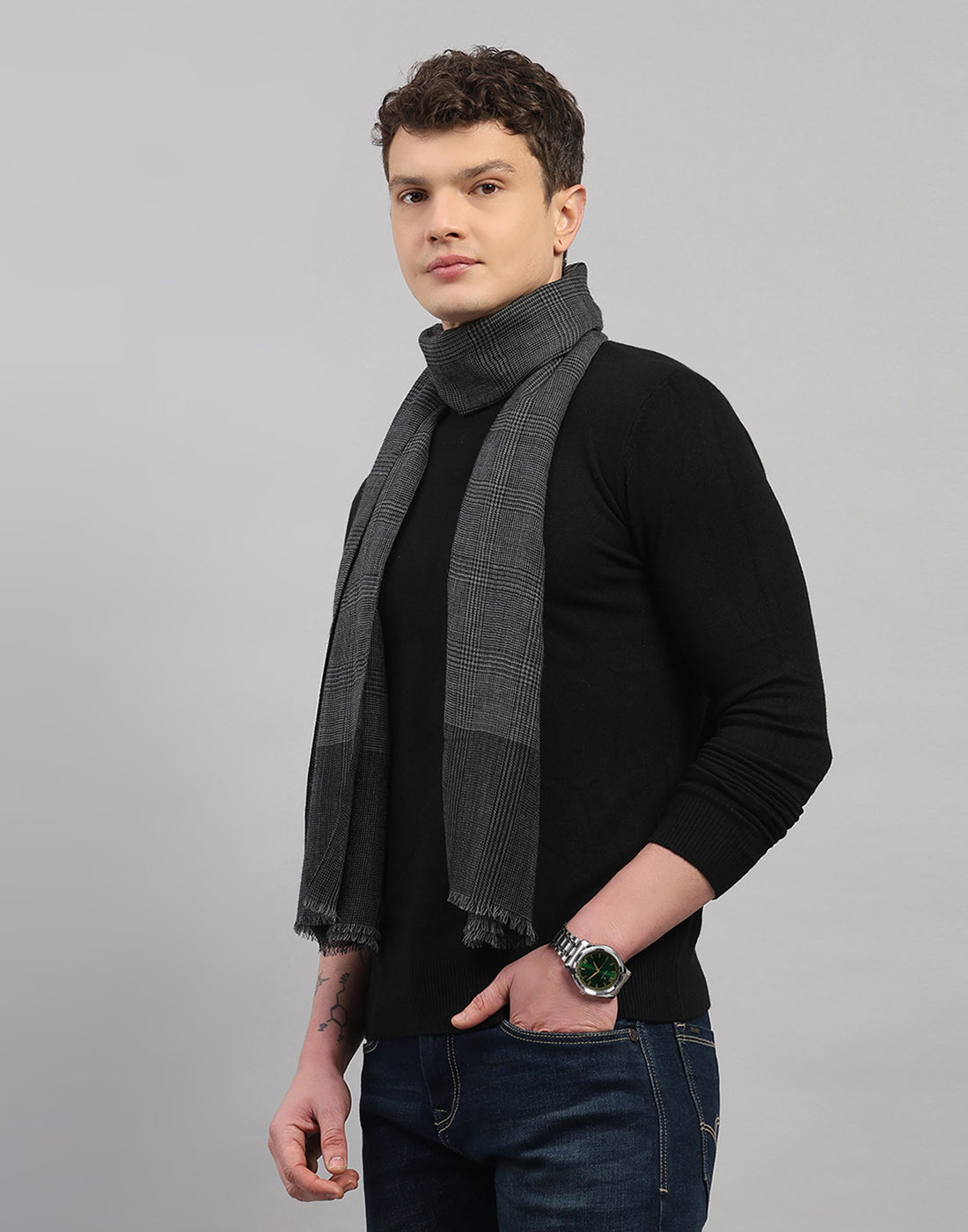 Men Multicolor Self Design Wool Muffler