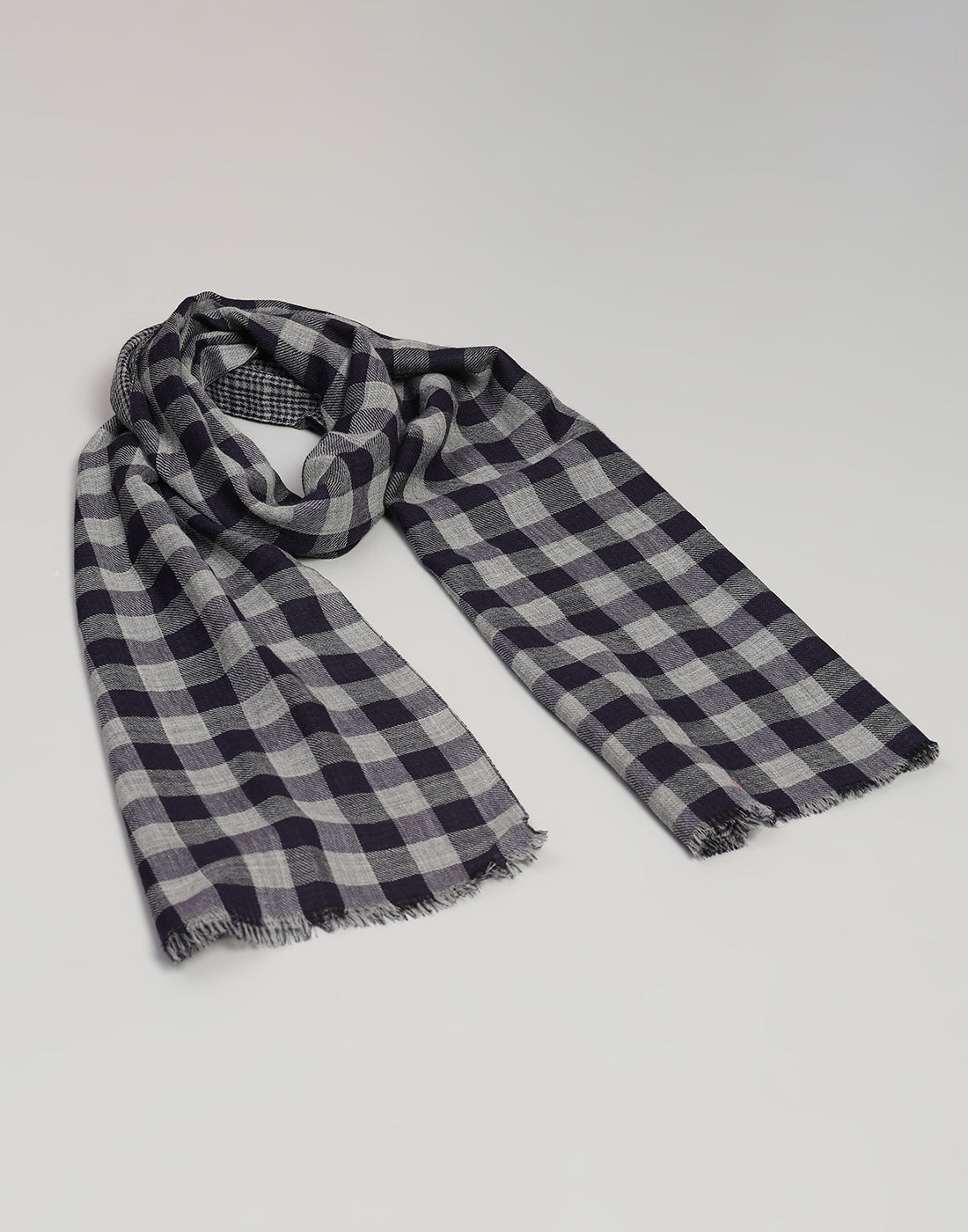 Men Multicolor Self Design Wool Muffler