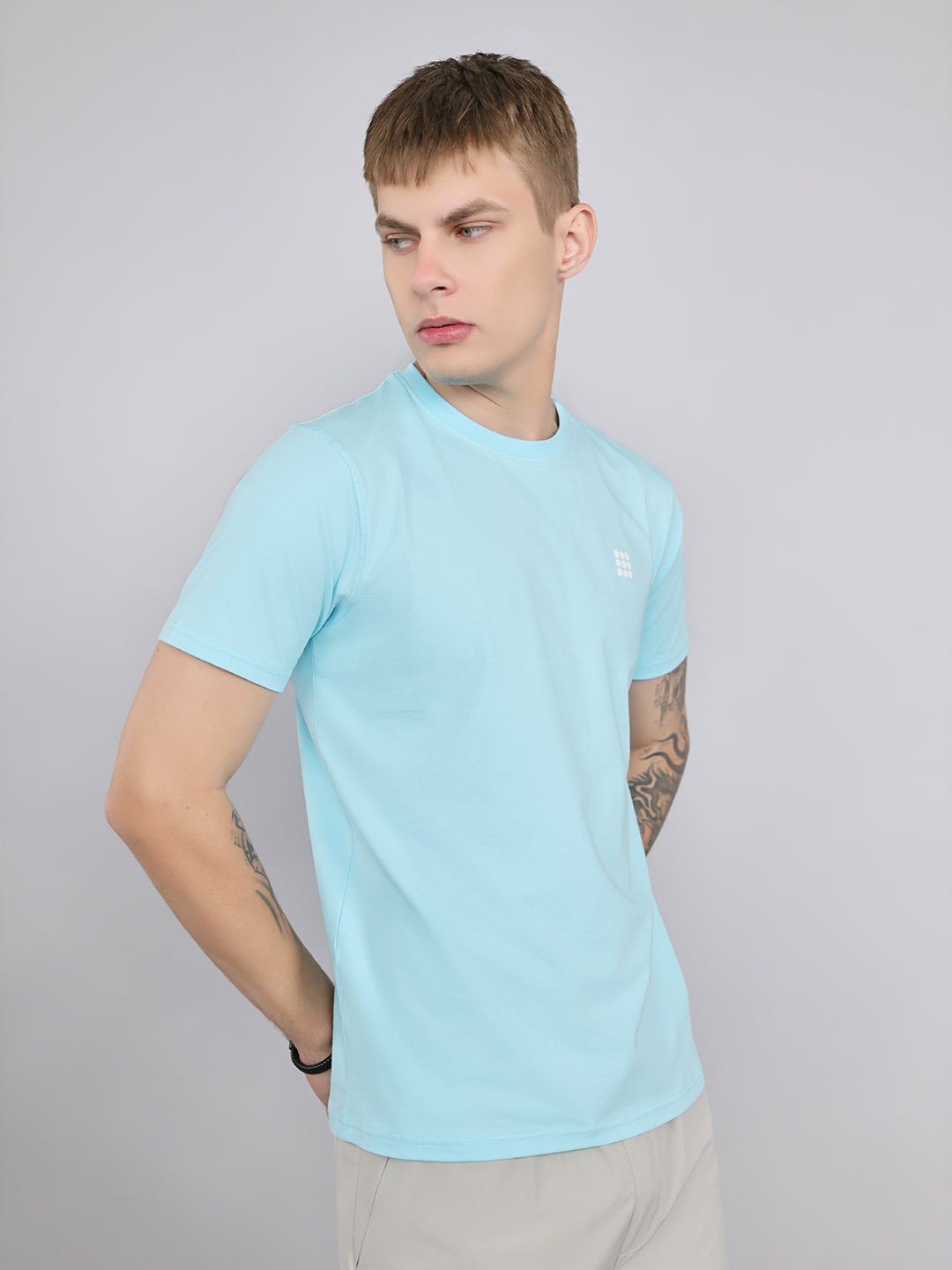 Rock.it Men Sky Blue Solid Round Neck Half Sleeve T-Shirt