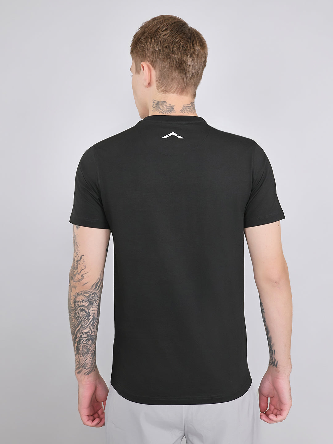 Rock.it Men Black Solid Round Neck Half Sleeve T-Shirt