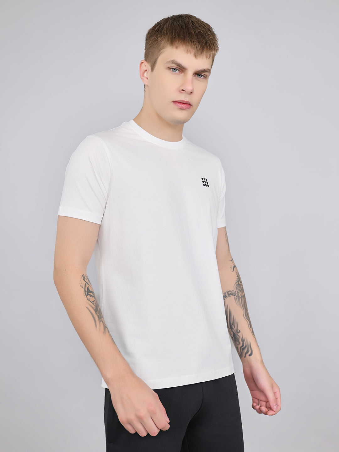Rock.it Men White Solid Round Neck Half Sleeve T-Shirt