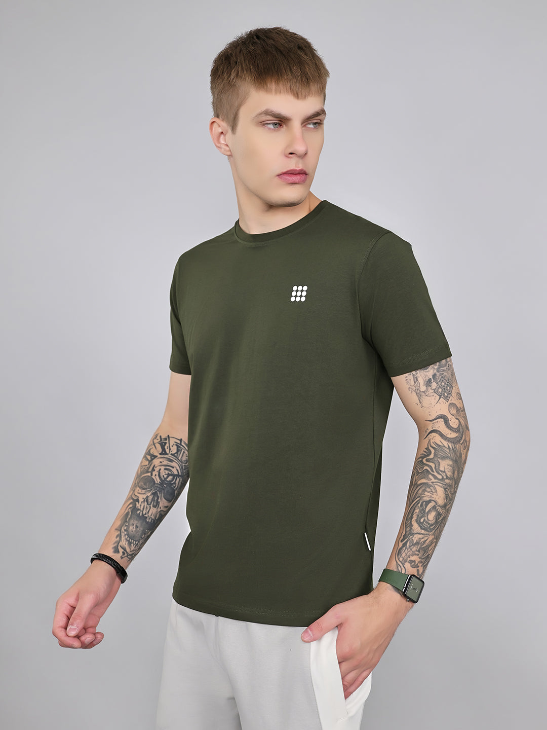 Rock.it Men Olive Solid Round Neck Half Sleeve T-Shirt