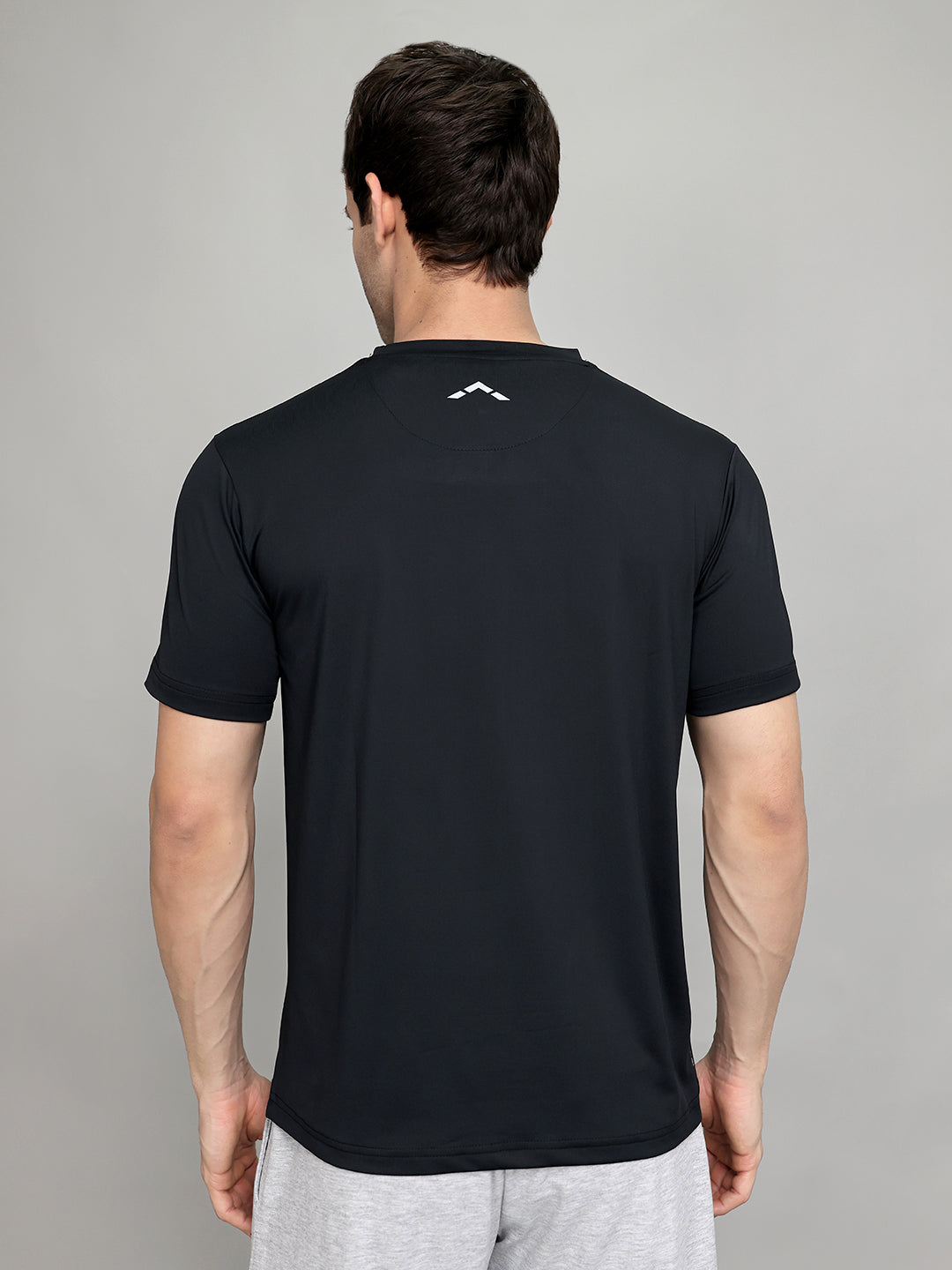 Rock.it Men Black Solid Round Neck Half Sleeve T-Shirt