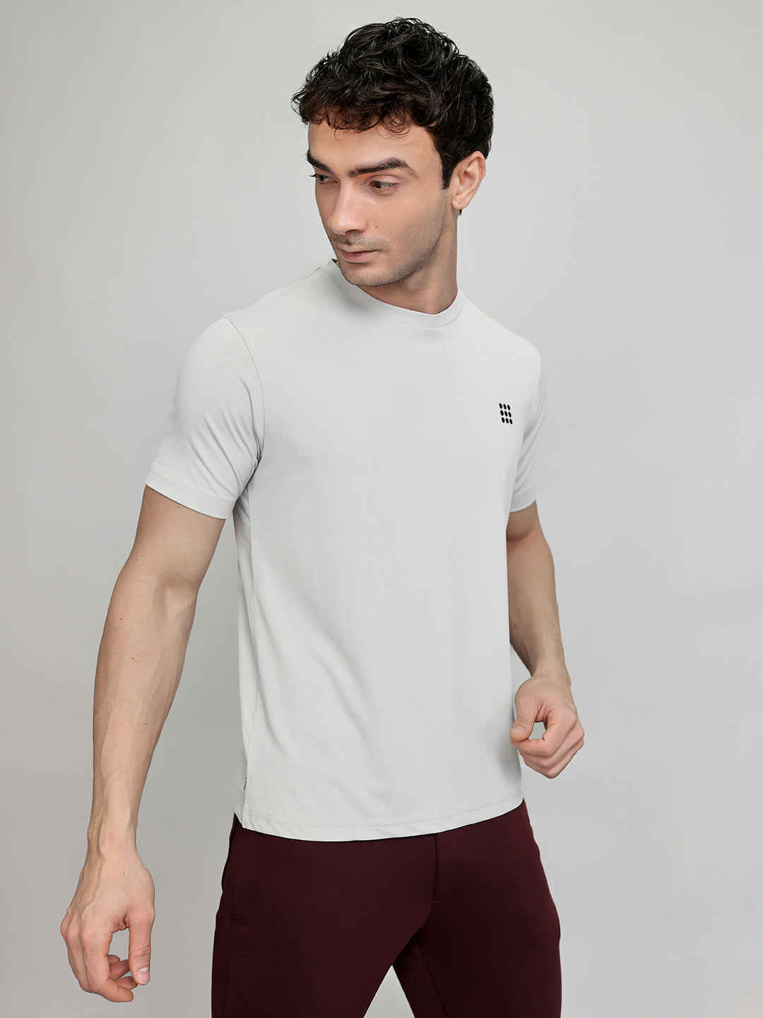 Rock.it Men Light Grey Solid Round Neck Half Sleeve T-Shirt