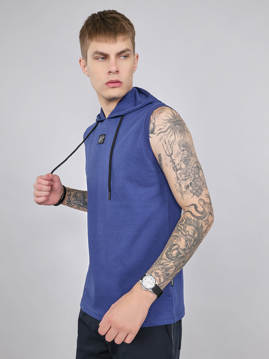 Rock.it Men Blue Solid Hooded Sleeveless T-Shirt