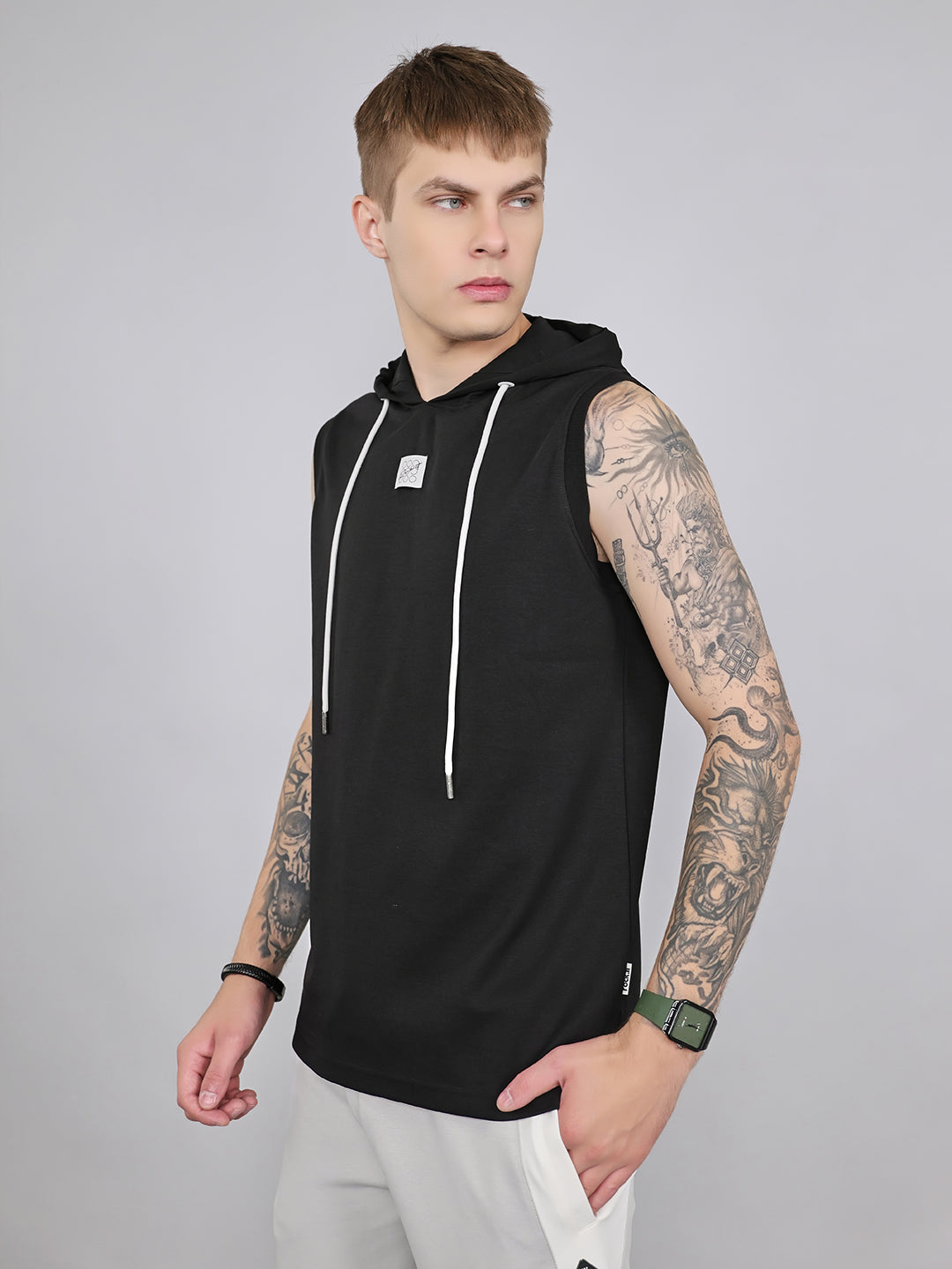 Rock.it Men Black Solid Hooded Sleeveless T-Shirt
