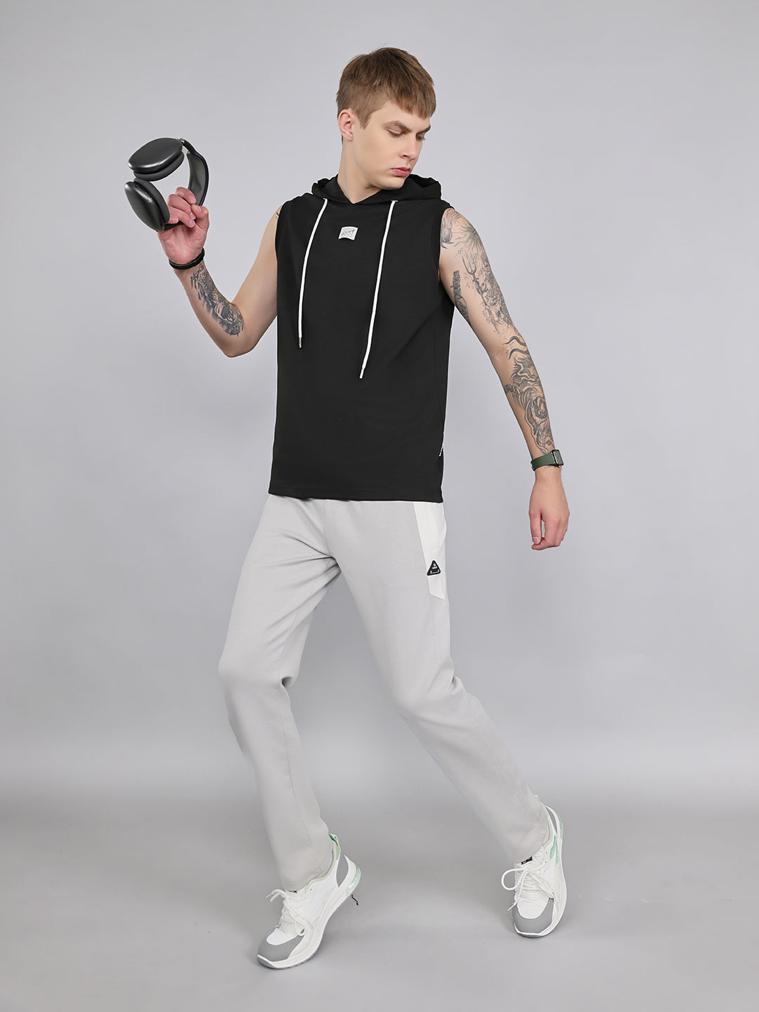 Rock.it Men Black Solid Hooded Sleeveless T-Shirt