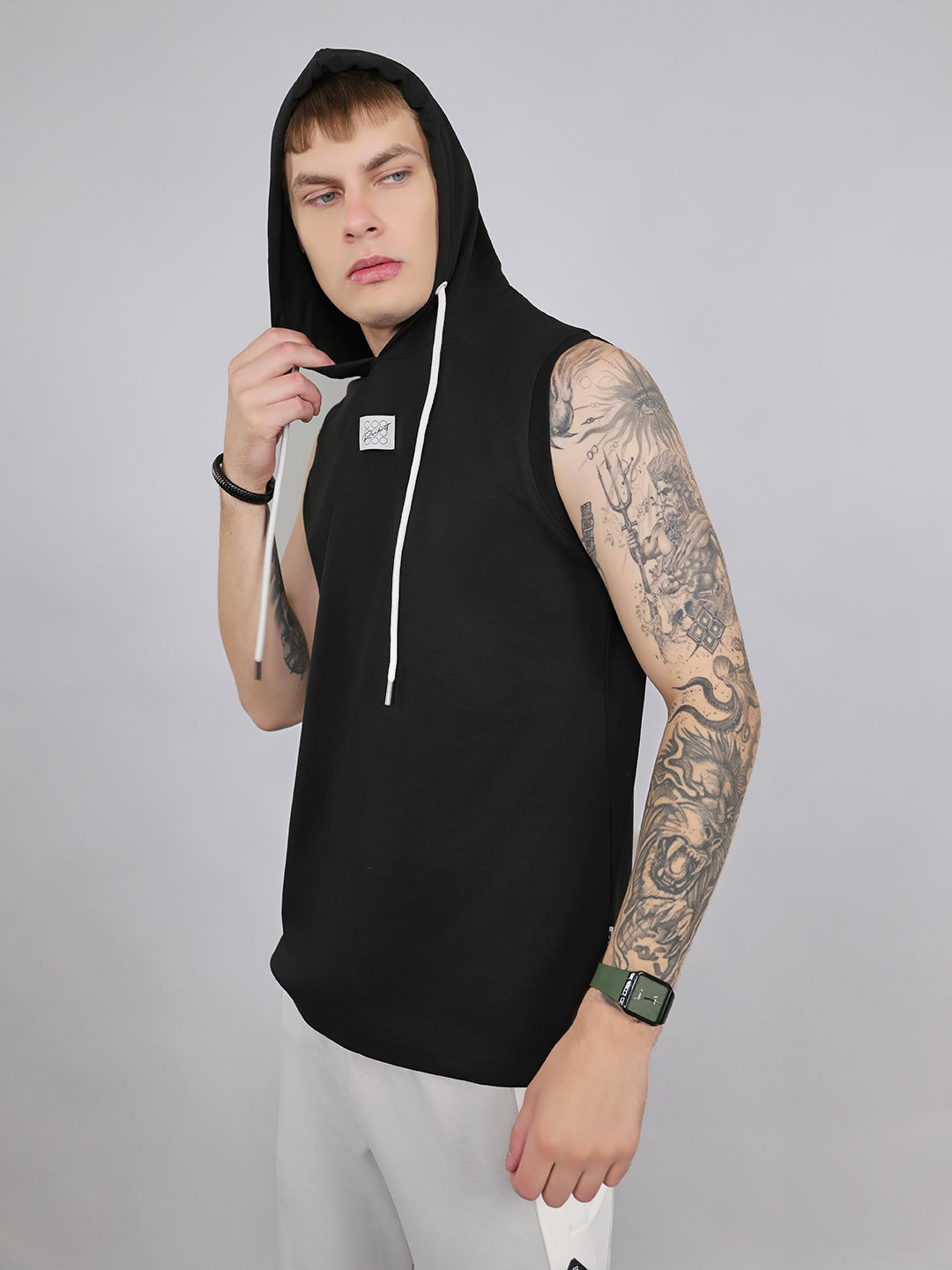 Rock.it Men Black Solid Hooded Sleeveless T-Shirt