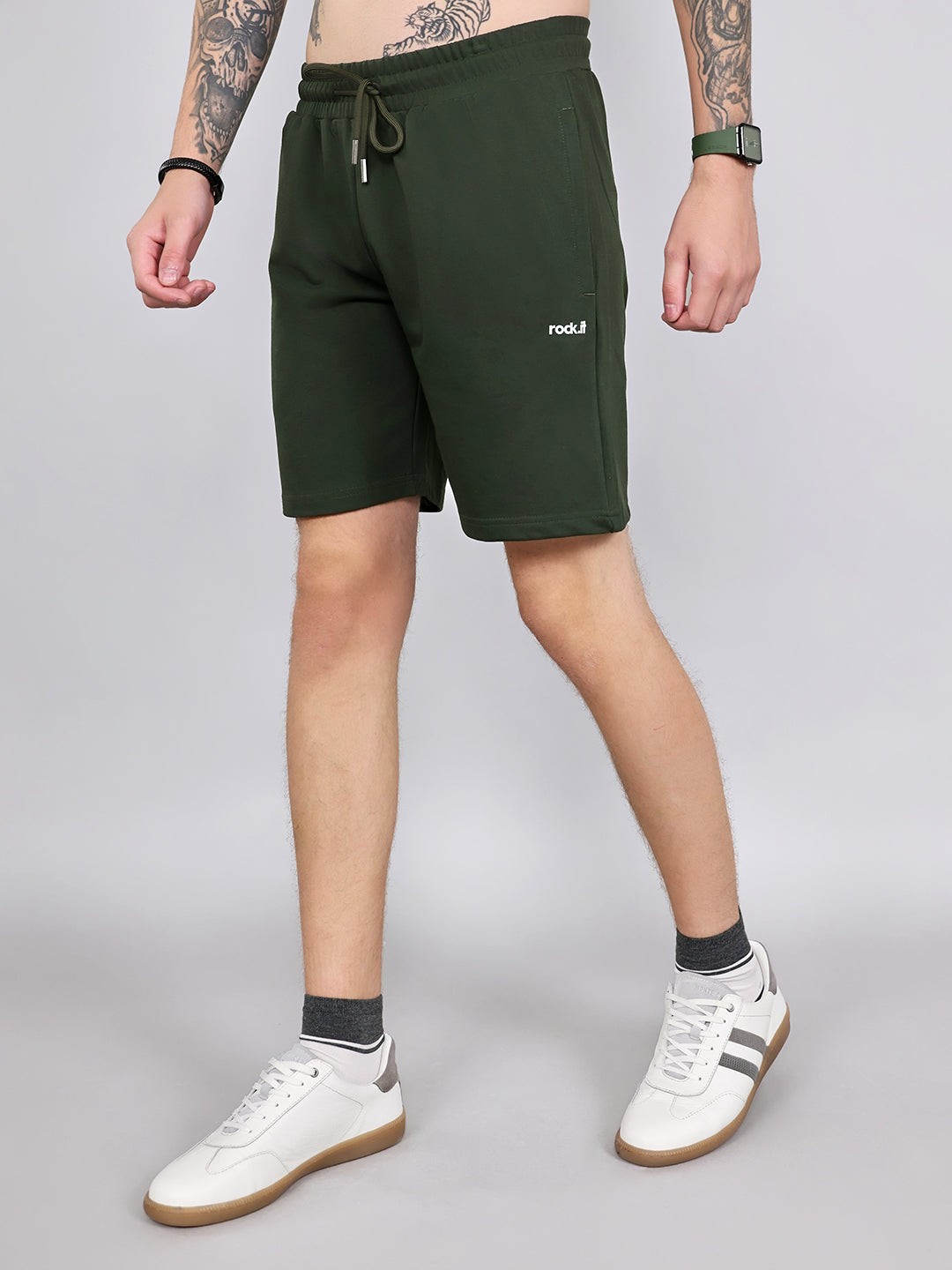 Rock.it Men Olive Solid Regular Fit Shorts