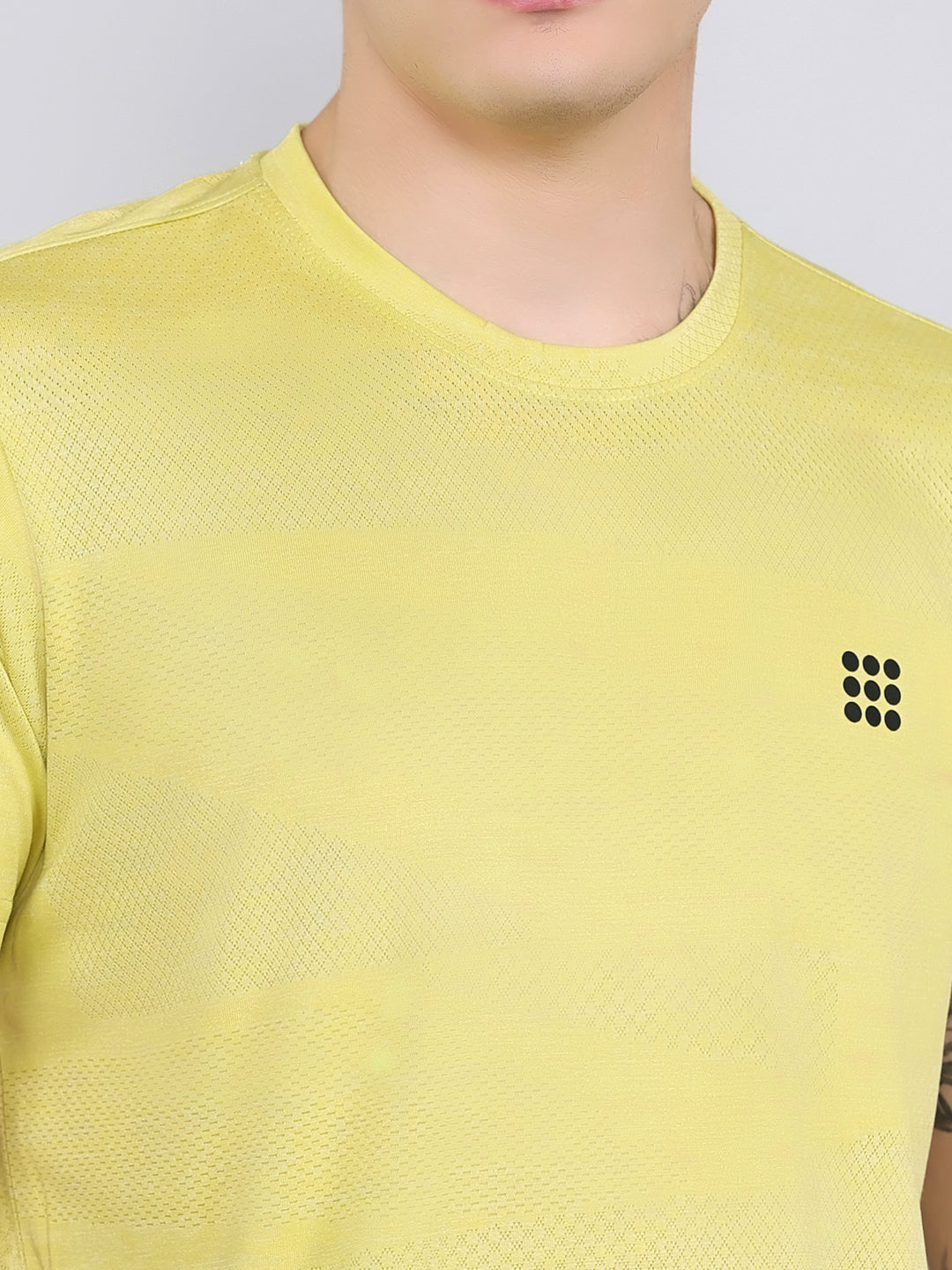 Rock.it Men Yellow Jacquard Round Neck Half Sleeve T-Shirt