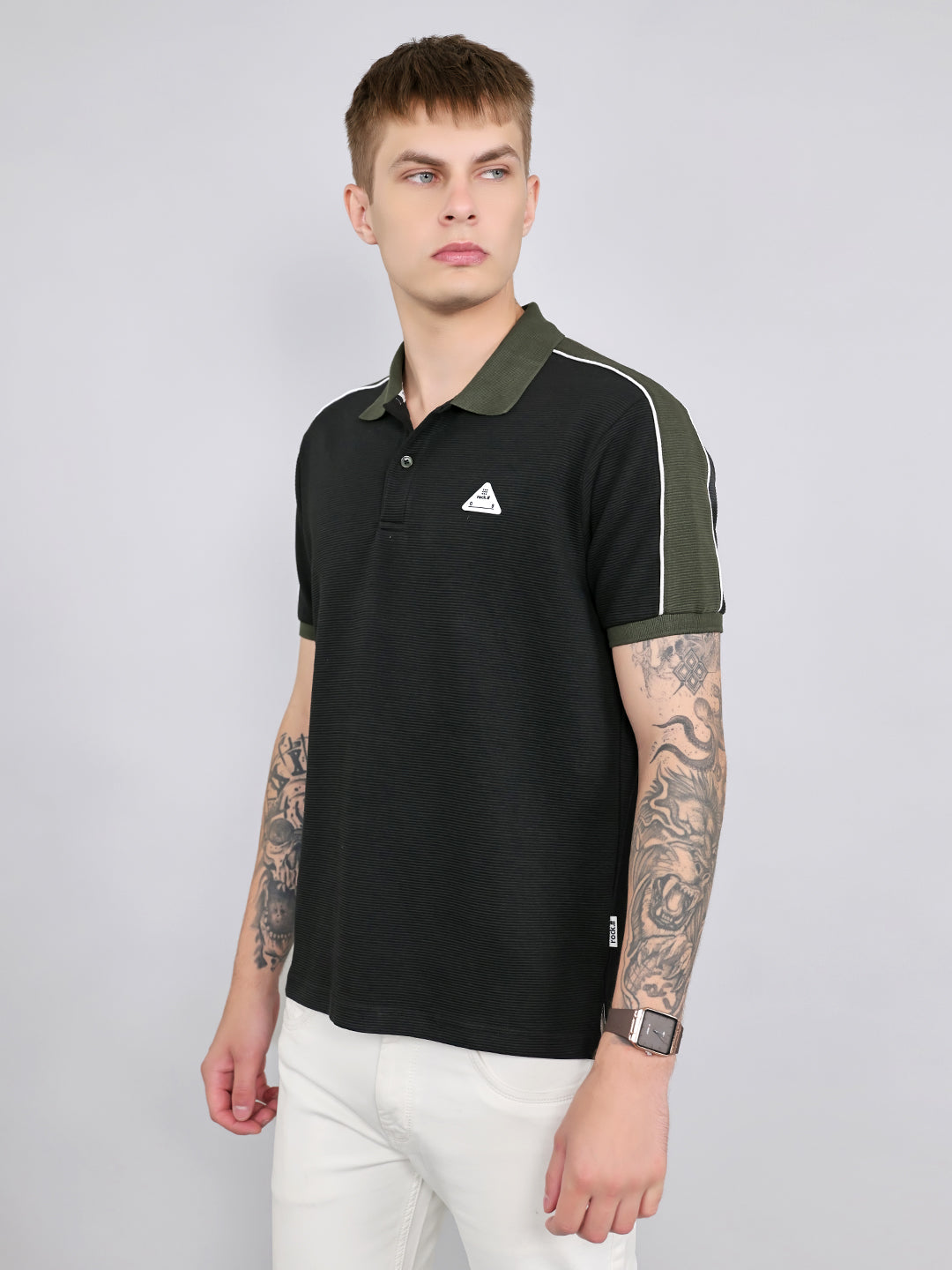 Rock.it Men Black Self Design Collar Half Sleeve T-Shirt