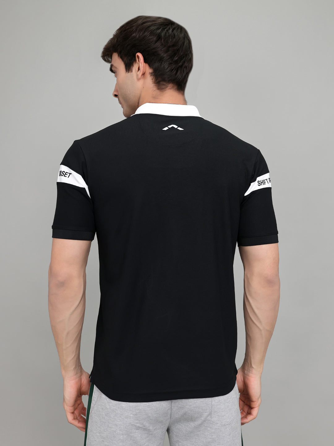 Rock.it Men Black Solid Collar Half Sleeve T-Shirt