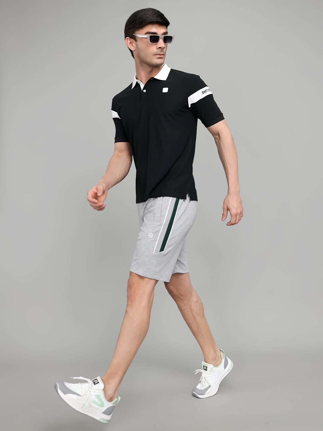 Rock.it Men Black Solid Collar Half Sleeve T-Shirt