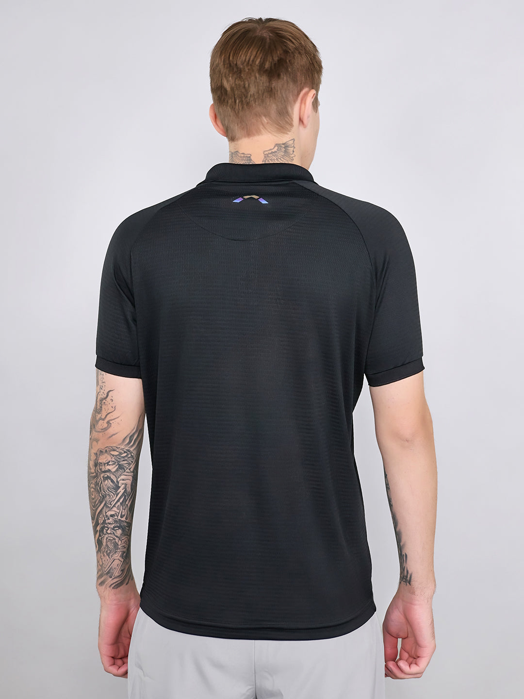Rock.it Men Black Solid Collar Half Sleeve T-Shirt