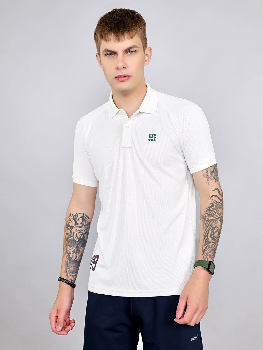 Rock.it Men White Solid Collar Half Sleeve T-Shirt