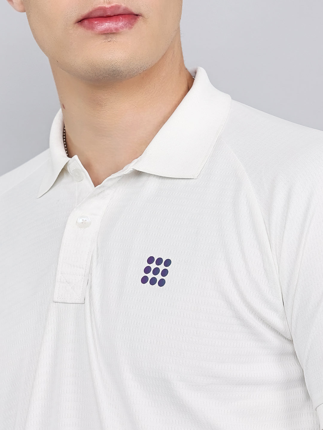 Rock.it Men White Solid Collar Half Sleeve T-Shirt