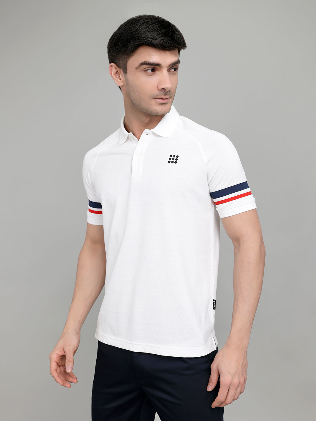 Rock.it Men White Solid Collar Half Sleeve T-Shirt