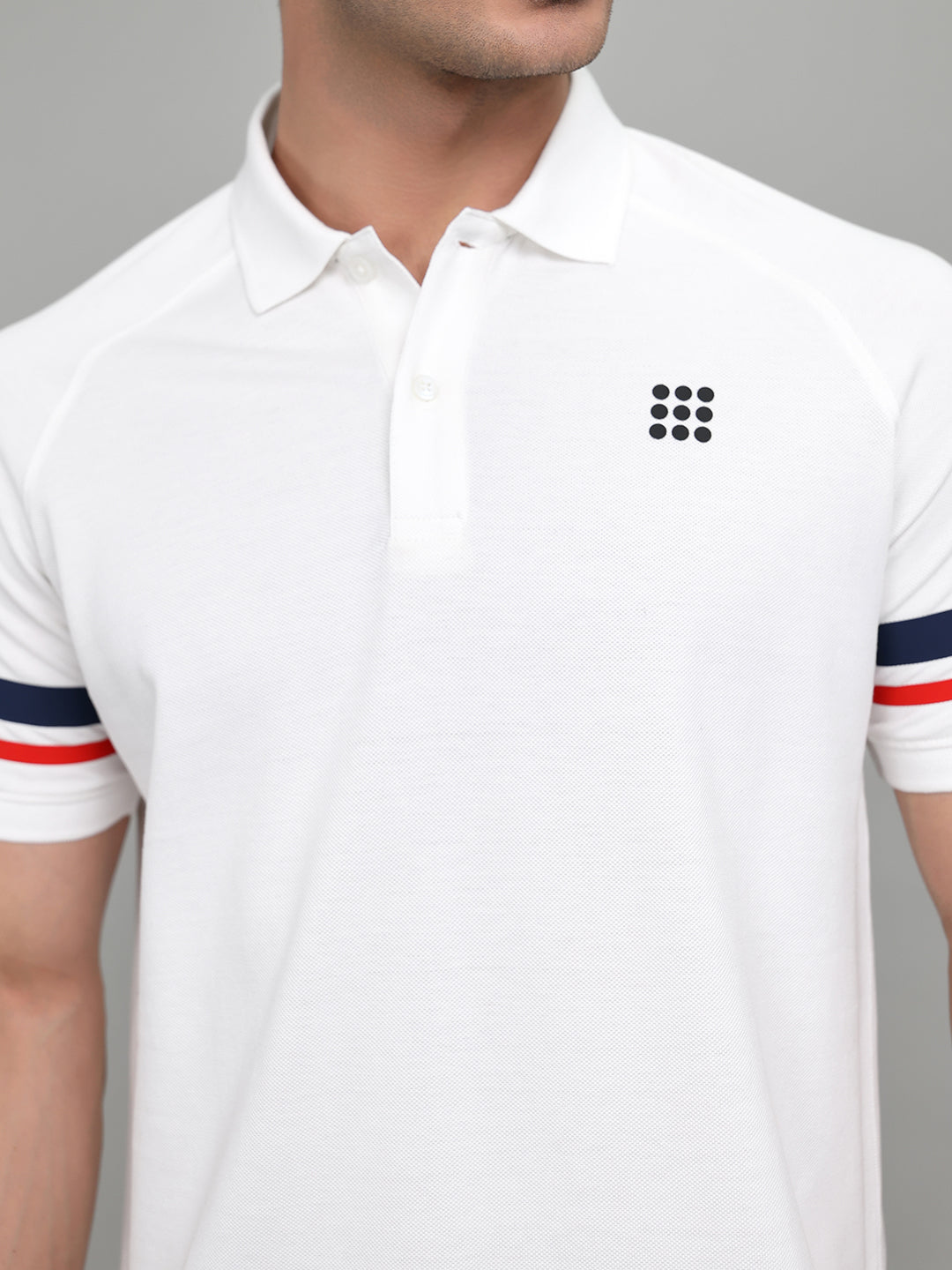 Rock.it Men White Solid Collar Half Sleeve T-Shirt