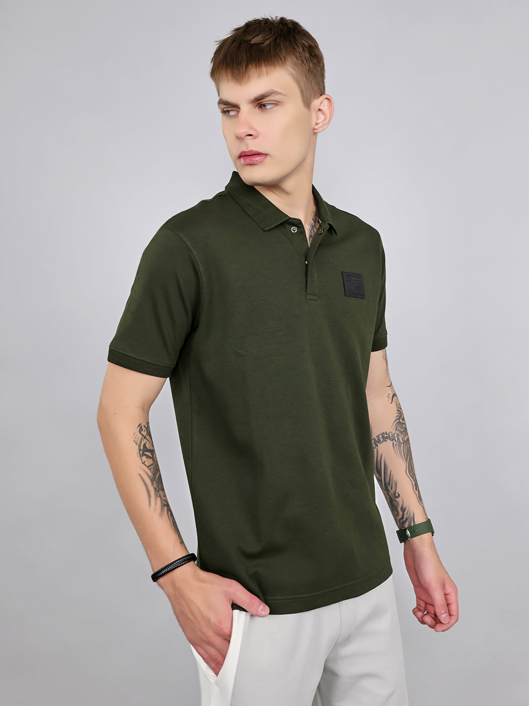 Rock.it Men Olive Solid Collar Half Sleeve T-Shirt