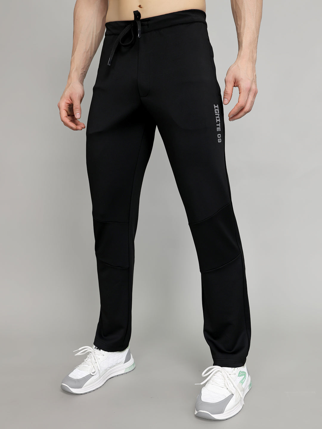 Rock.it Men Black Solid Slim Fit Lower