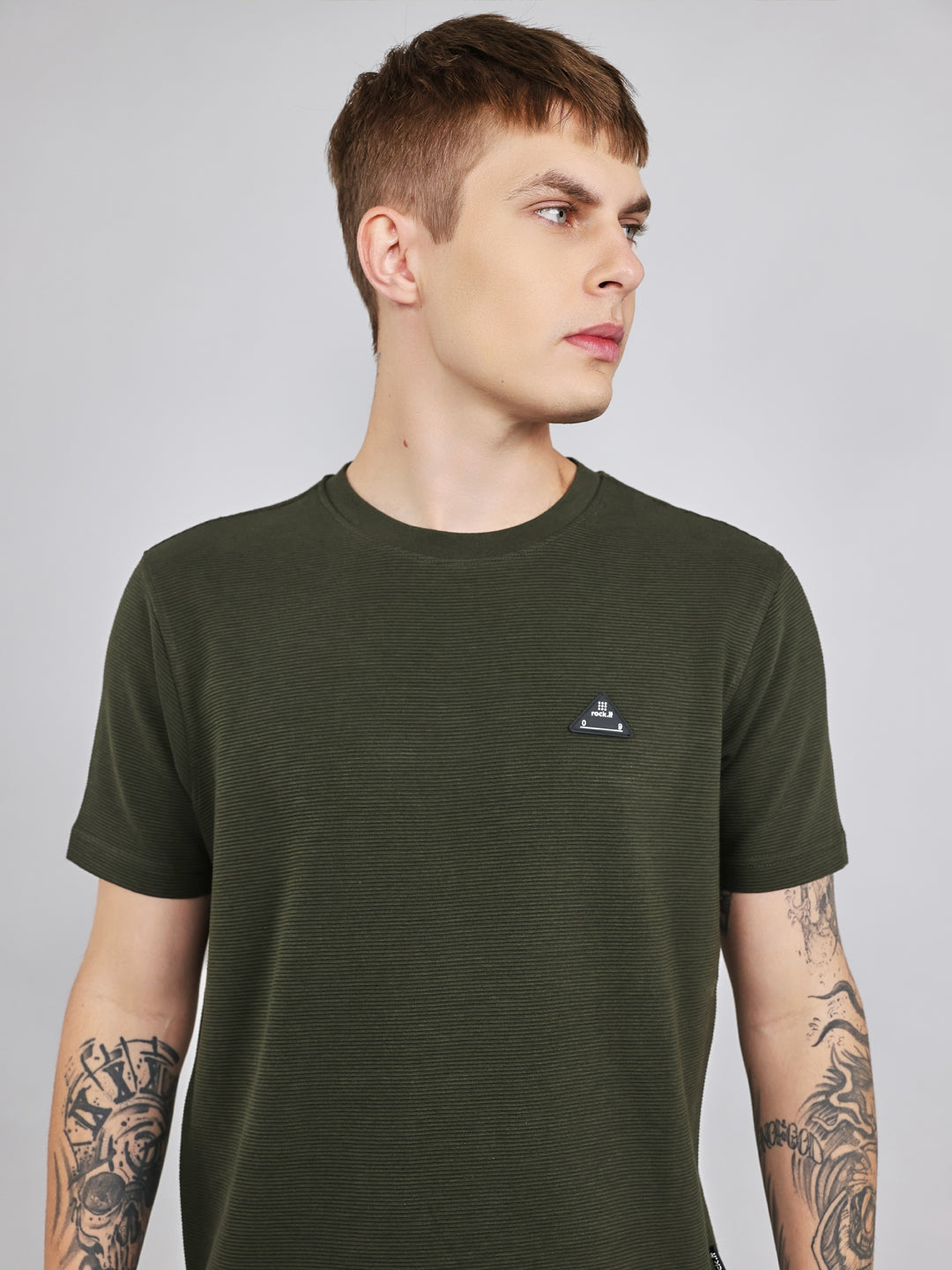 Rock.it Men Olive Self Design Round Neck Half Sleeve Cords Set