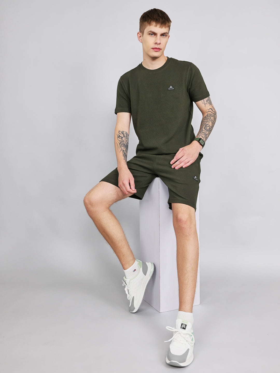 Rock.it Men Olive Self Design Round Neck Half Sleeve Cords Set