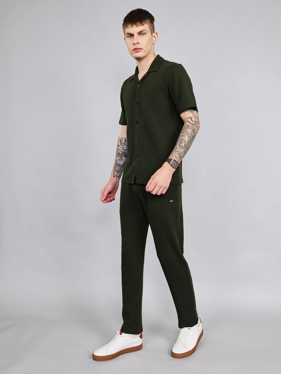 Rock.it Men Olive Solid Collar Half Sleeve Cords Set