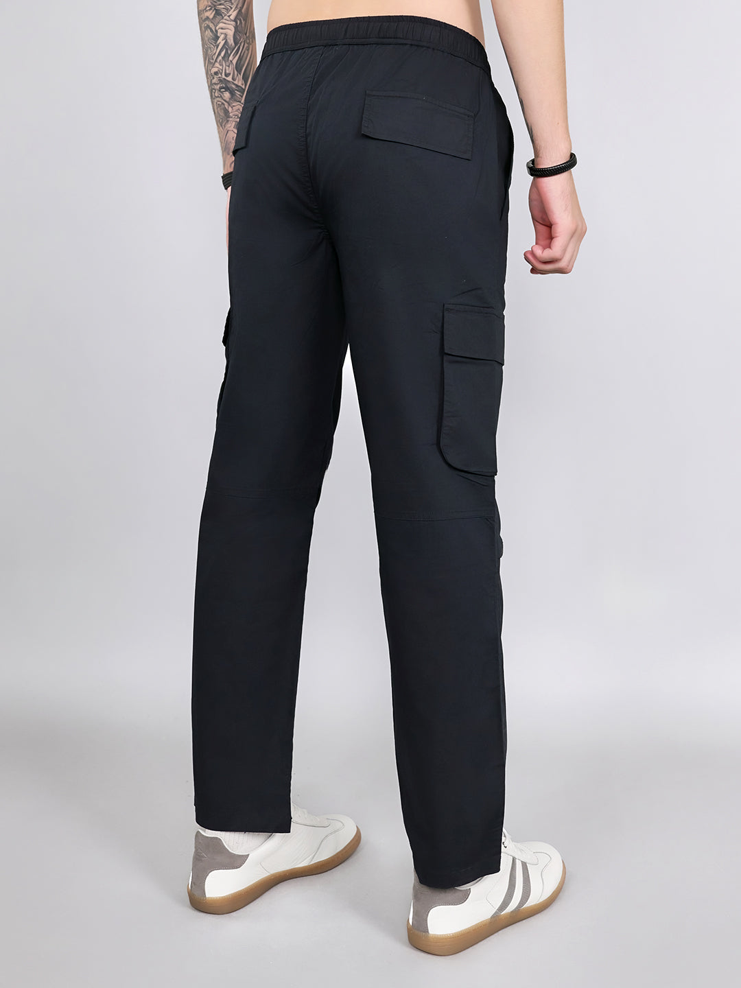 Rock.it Men Black Solid Regular Fit Cargo
