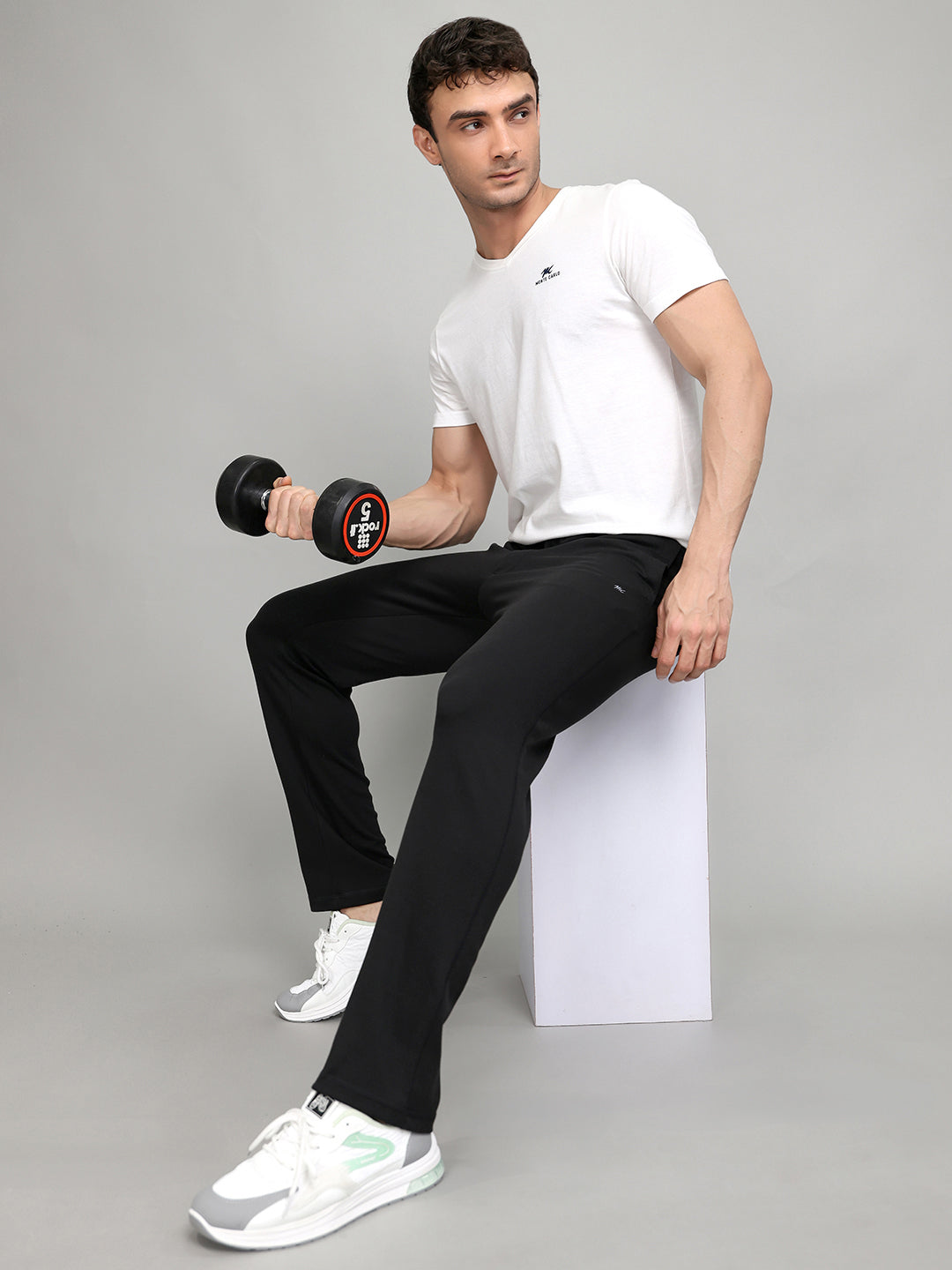 Men Black Solid Regular Fit Lower