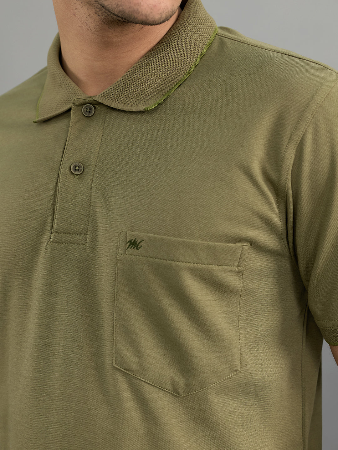 Men Olive Solid Polo Collar Half Sleeve T-Shirt