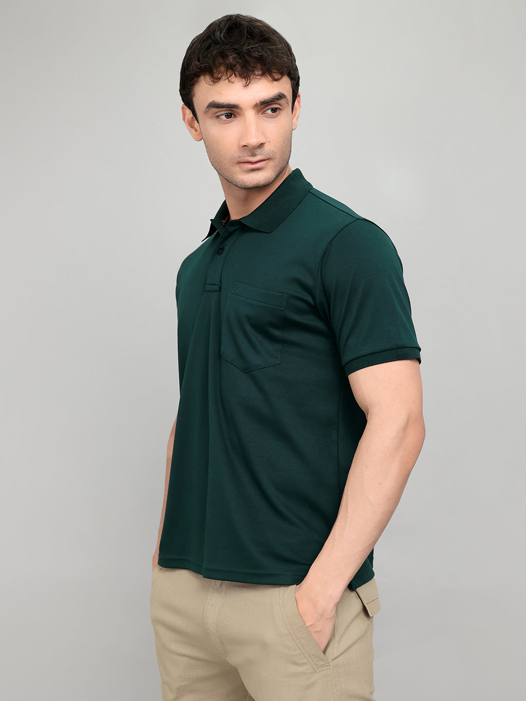 Men Green Solid Collar Half Sleeve T-Shirt