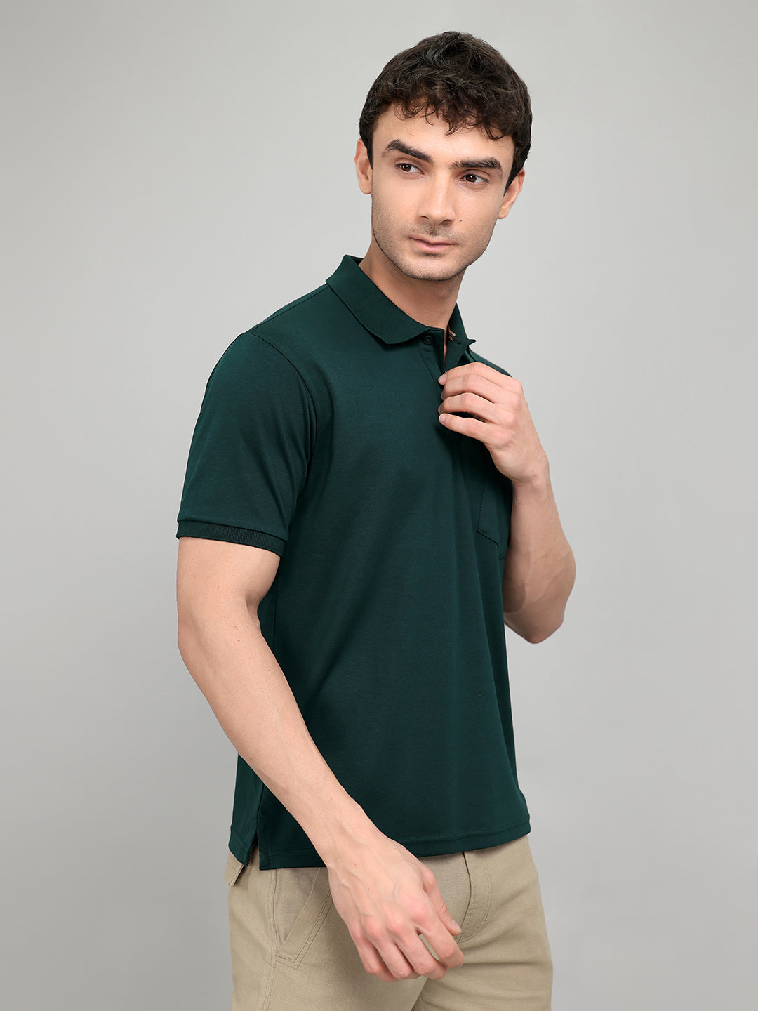 Men Green Solid Collar Half Sleeve T-Shirt