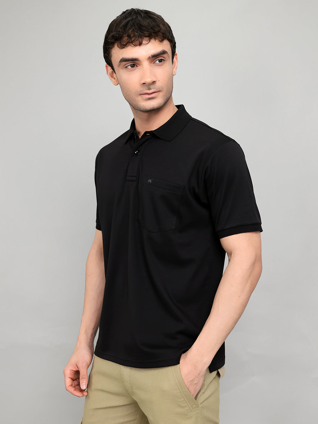Men Black Solid Collar Half Sleeve T-Shirt