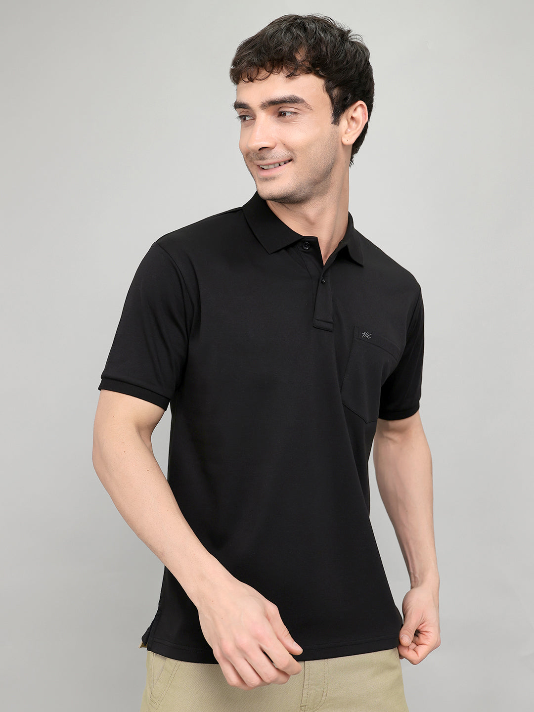 Men Black Solid Collar Half Sleeve T-Shirt