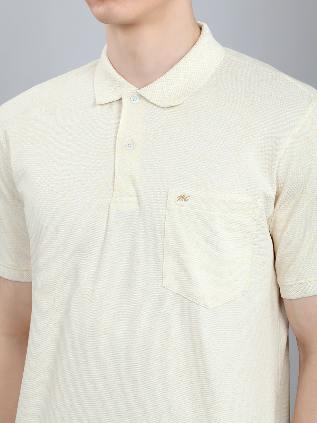 Men Yellow Solid Collar Half Sleeve T-Shirt