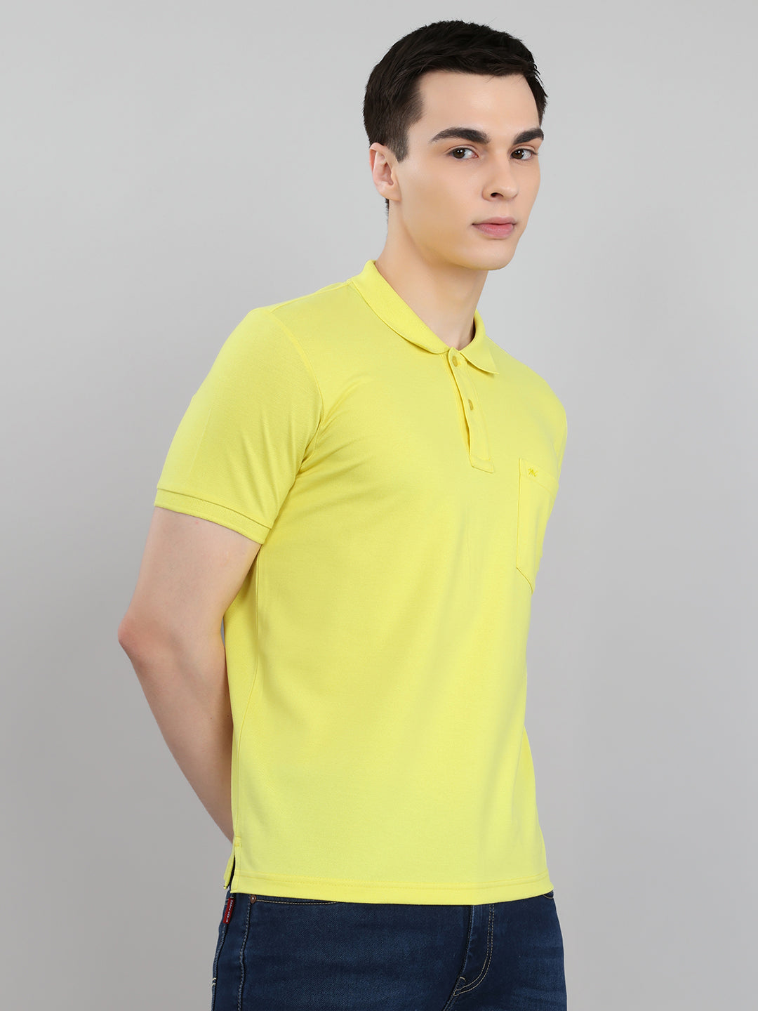 Men Yellow Solid Collar Half Sleeve T-Shirt
