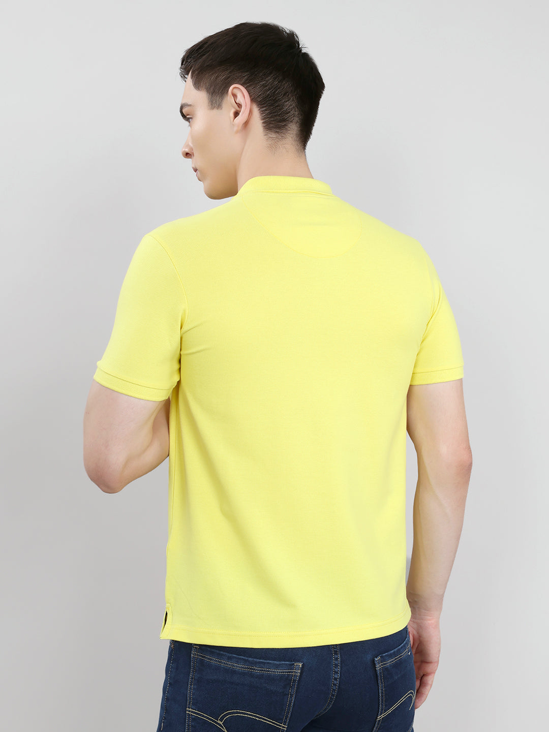 Men Yellow Solid Collar Half Sleeve T-Shirt