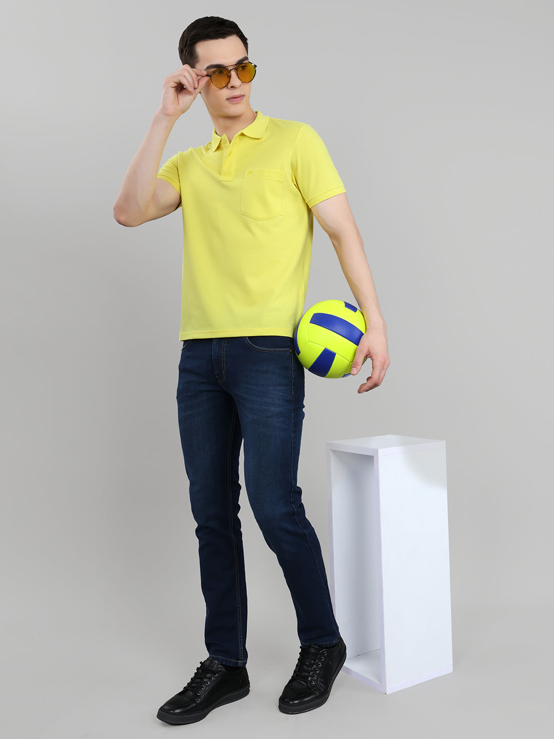 Men Yellow Solid Collar Half Sleeve T-Shirt