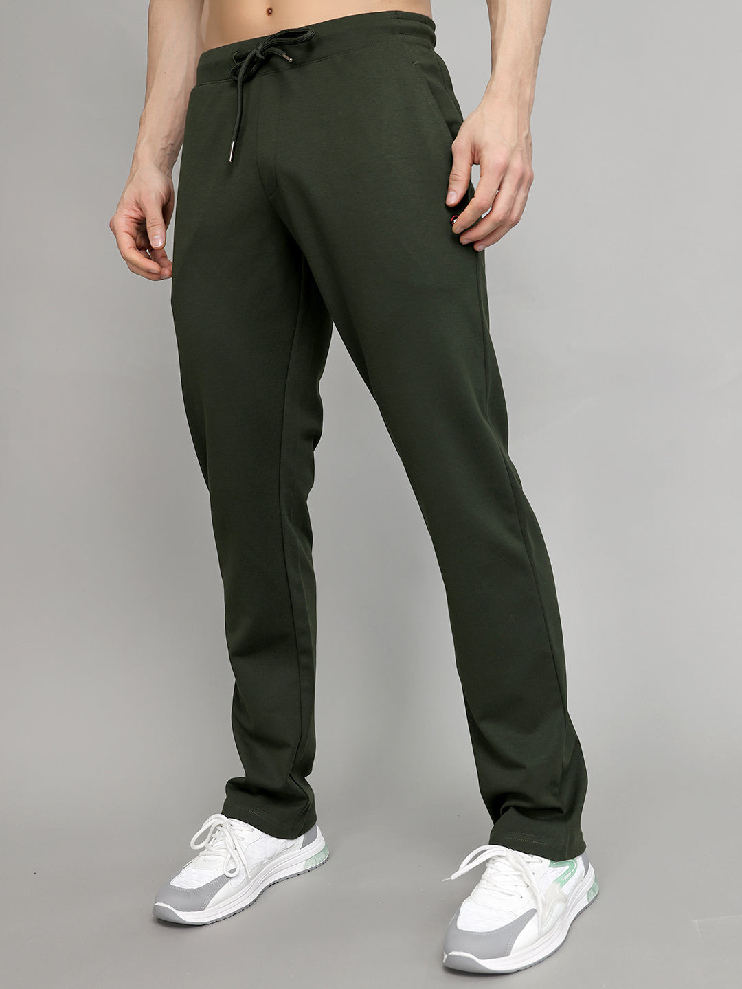 Men Olive Solid Regular Fit Lower