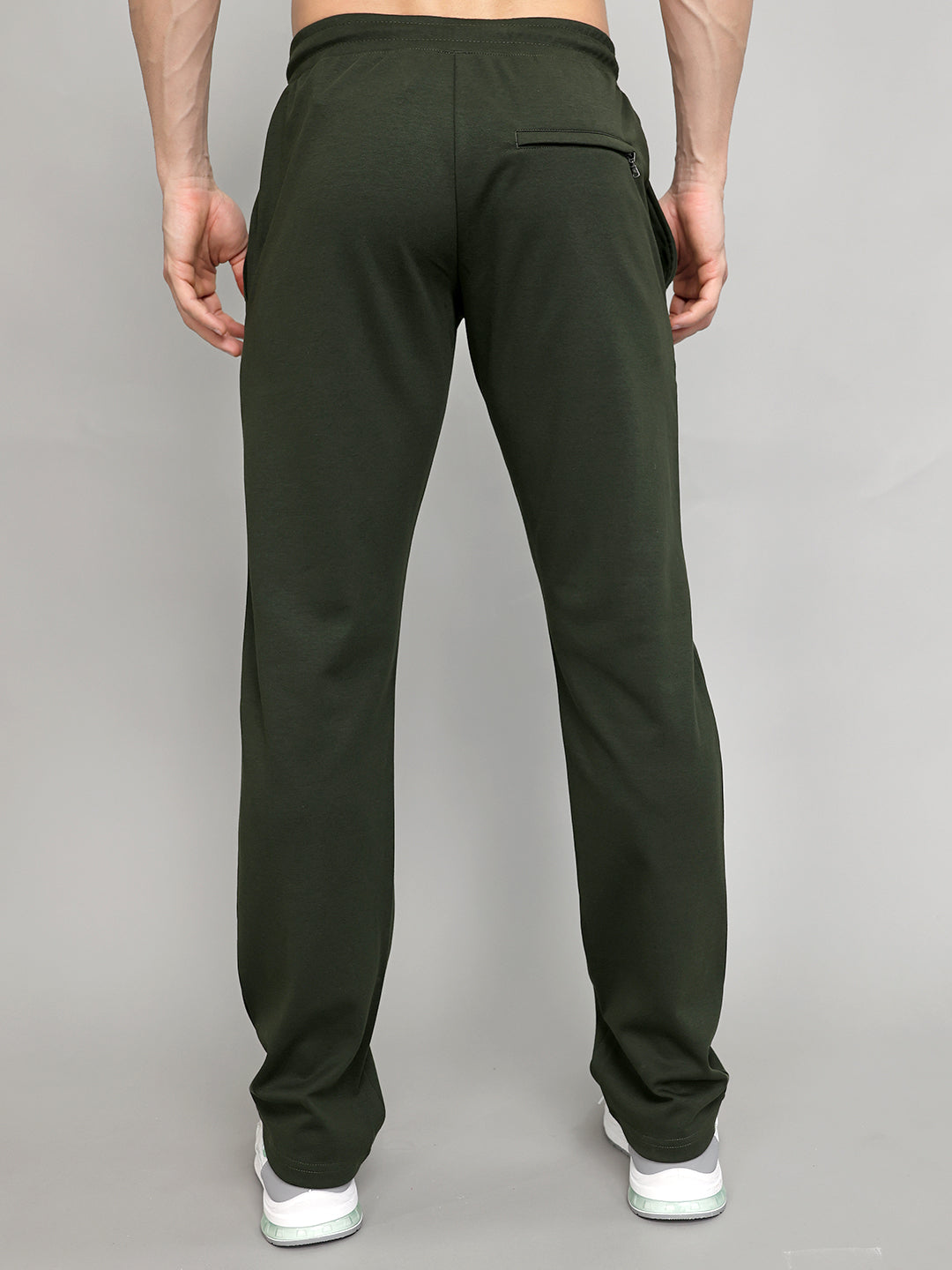 Men Olive Solid Regular Fit Lower