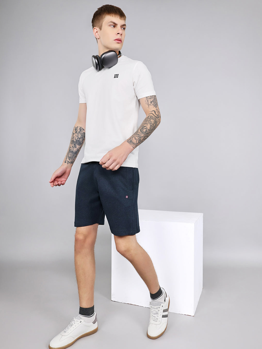 Men Navy Blue Plain Regular Fit Bermuda