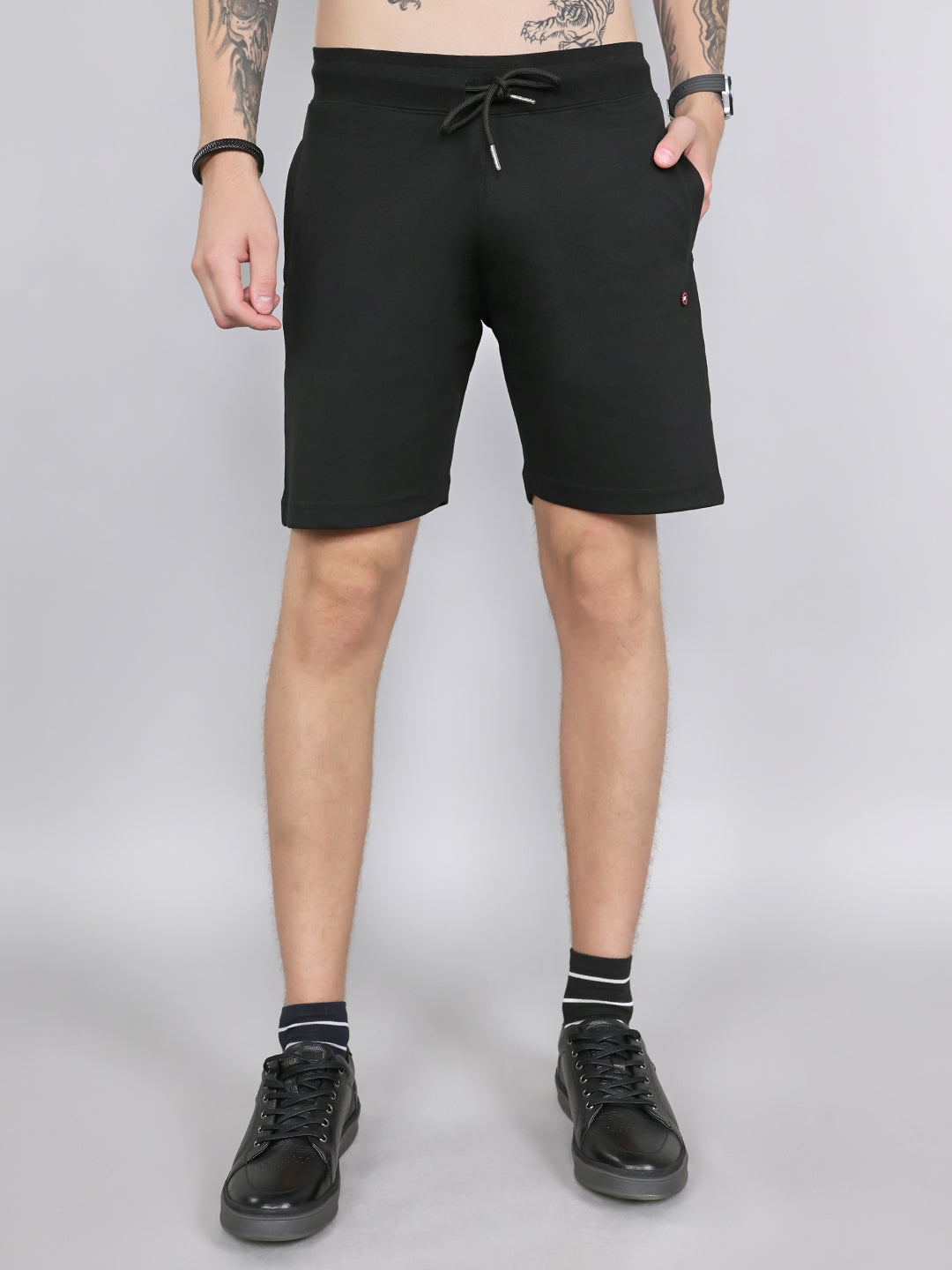 Men Black Plain Regular Fit Bermuda