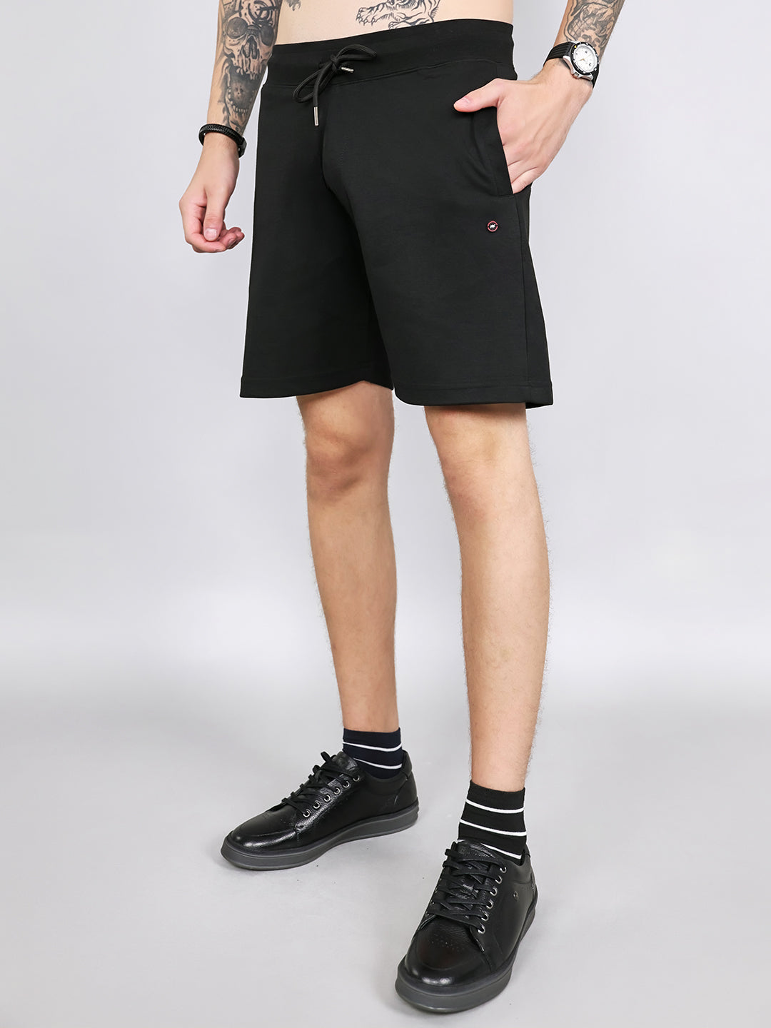 Men Black Plain Regular Fit Bermuda