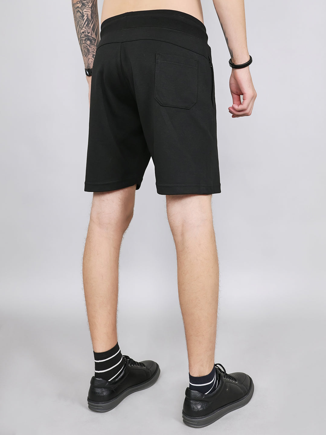 Men Black Plain Regular Fit Bermuda
