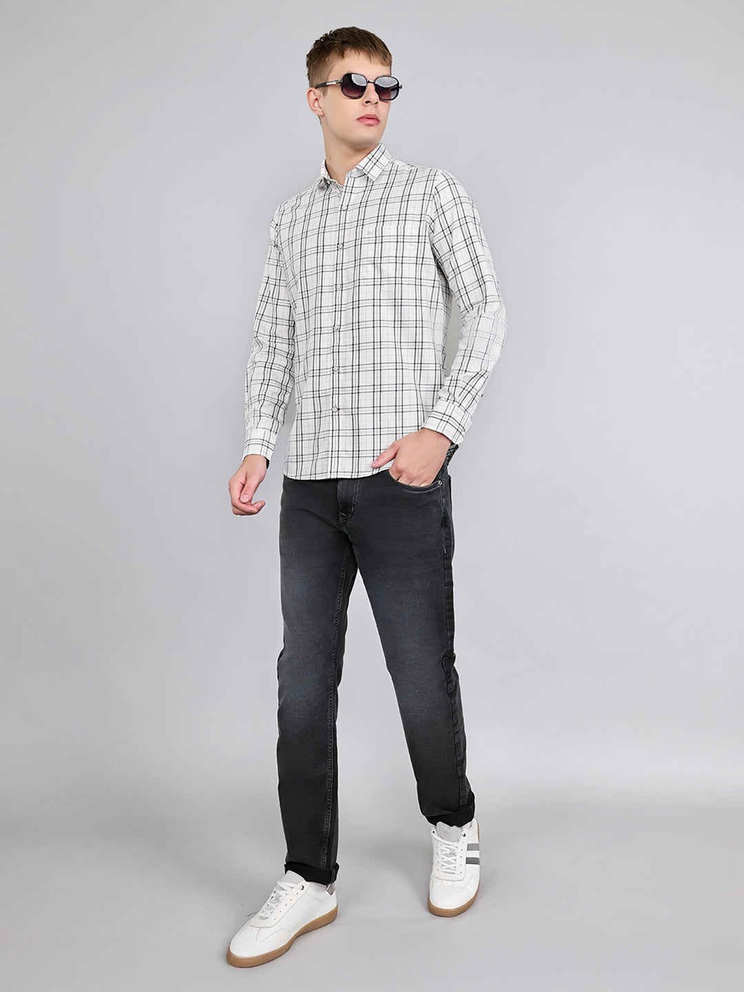 Men White Check Collar Full Sleeve Shirt